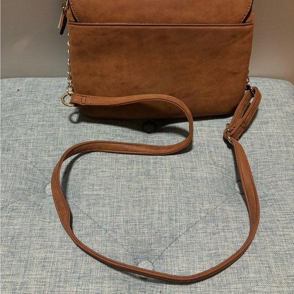 LIKE NEW CALL IT SPRING BROWN SUEDE CROSSBODY - Picture 3 of 4